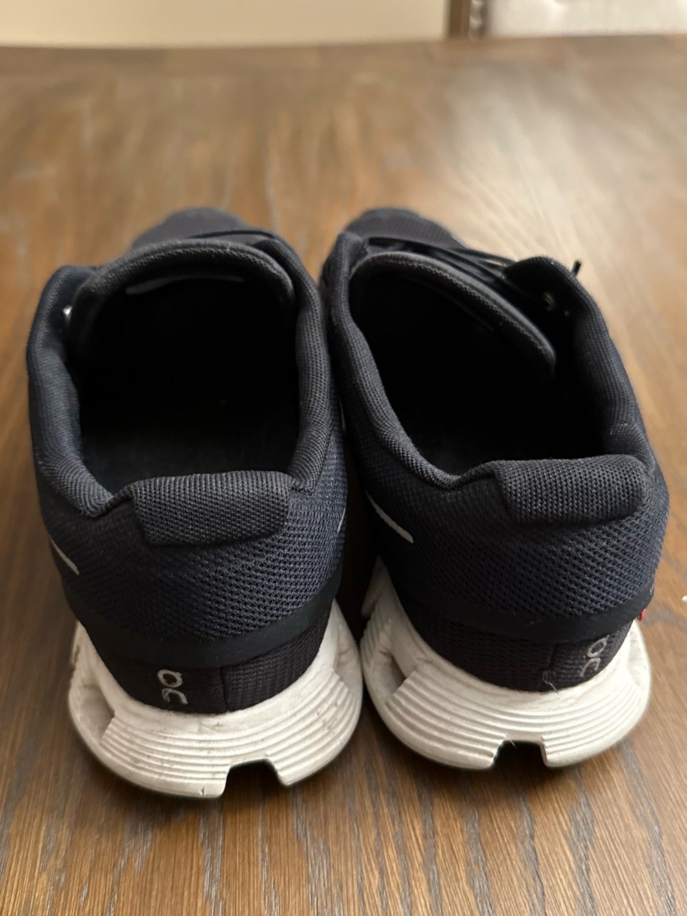 On Cloud Cloud 5 Sneakers in black with White Sole 9W - Picture 7 of 9